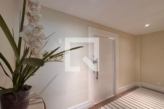 Sala de casa à venda com 5 quartos, 612m² em Barra da Tijuca, Rio de Janeiro