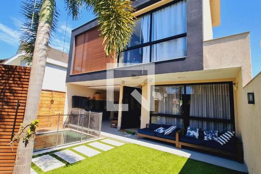Casa à venda com 4 quartos, 385m² em Vargem Pequena, Rio de Janeiro