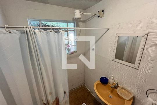 Banheiro de serviço de casa à venda com 3 quartos, 258m² em Jardim São Paulo, São Paulo