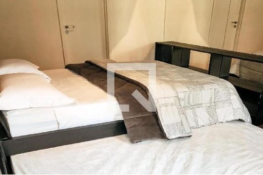 Quarto de kitnet/studio para alugar com 1 quarto, 30m² em Consolação, São Paulo