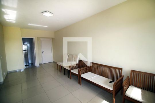 Sala de apartamento à venda com 3 quartos, 70m² em Penha Circular, Rio de Janeiro