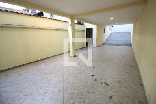 Garagem de casa à venda com 3 quartos, 189m² em Vila Yara, Osasco