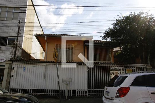 Fachada de casa para alugar com 3 quartos, 120m² em Padre Eustáquio, Belo Horizonte