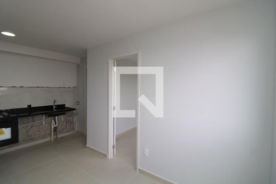 Sala de apartamento para alugar com 2 quartos, 35m² em Jardim Santa Adelia, São Paulo
