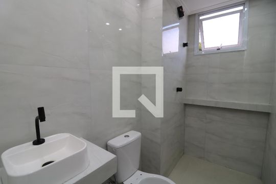 Banheiro de apartamento para alugar com 2 quartos, 35m² em Jardim Santa Adelia, São Paulo