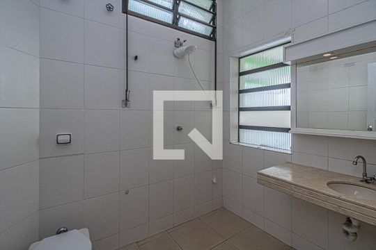 Banheiro de casa para alugar com 3 quartos, 135m² em Jardim da Saúde, São Paulo