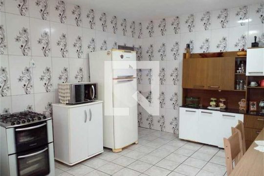 Casa à venda com 3 quartos, 184m² em Vila Tolstoi, São Paulo