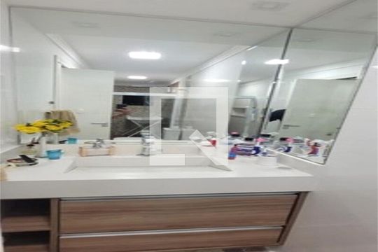 Casa à venda com 4 quartos, 180m² em Vila Junqueira, Santo André