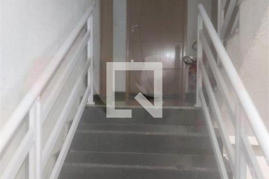 Apartamento à venda com 2 quartos, 45m² em Vila Lutécia, Santo André