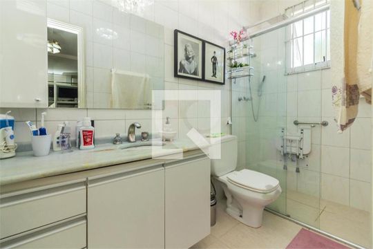 Casa à venda com 3 quartos, 131m² em Vila do Encontro, São Paulo