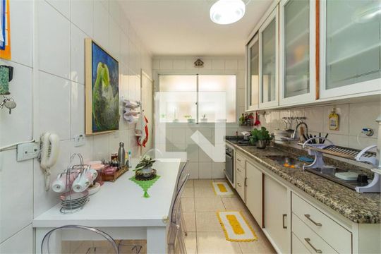 Casa de Condomínio à venda com 3 quartos, 131m² em Vila do Encontro, São Paulo