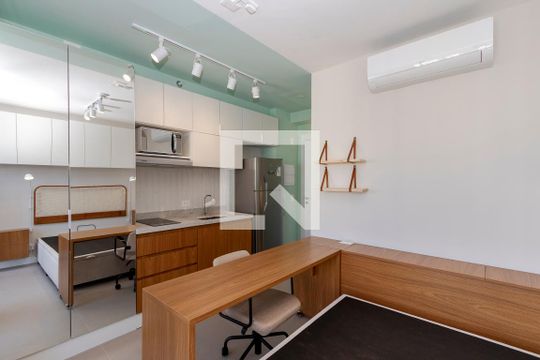 Kitnet/Studio para alugar com 1 quarto, 24m² em Santo Amaro, São Paulo