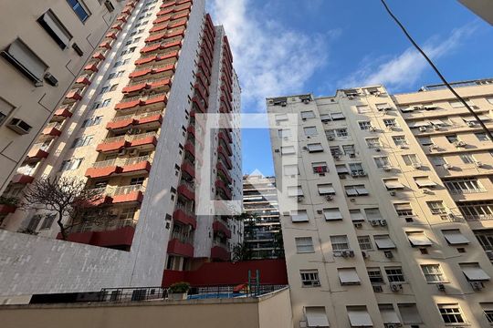 Suíte - vista de apartamento à venda com 4 quartos, 234m² em Copacabana, Rio de Janeiro