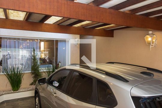 Garagem de casa à venda com 4 quartos, 200m² em Vila Campo Grande, São Paulo