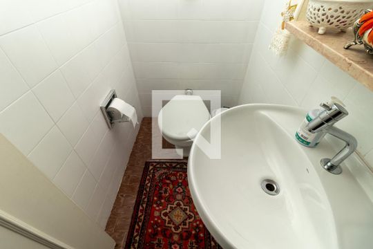 Lavabo de apartamento para alugar com 4 quartos, 200m² em Perdizes, São Paulo