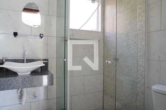 Banheiro de kitnet/studio para alugar com 1 quarto, 30m² em Barra da Lagoa, Florianópolis