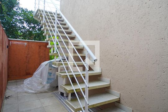 Área comum de kitnet/studio para alugar com 1 quarto, 30m² em Barra da Lagoa, Florianópolis