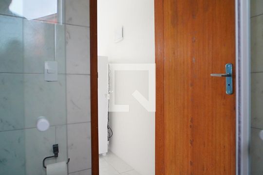 Banheiro de kitnet/studio para alugar com 1 quarto, 30m² em Barra da Lagoa, Florianópolis