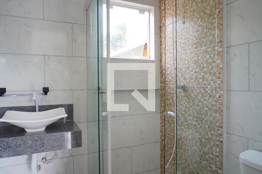 Banheiro de kitnet/studio para alugar com 1 quarto, 30m² em Barra da Lagoa, Florianópolis