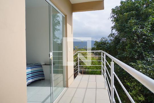 Área comum de kitnet/studio para alugar com 1 quarto, 30m² em Barra da Lagoa, Florianópolis
