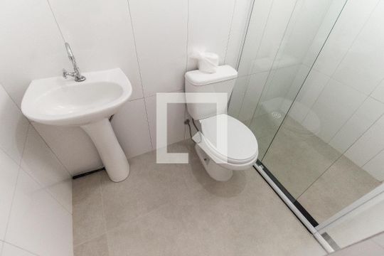 Banheiro da Suíte de casa para alugar com 2 quartos, 150m² em Itaquera, São Paulo