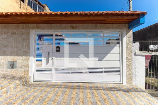 Fachada de casa para alugar com 2 quartos, 150m² em Itaquera, São Paulo