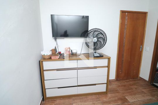 Suite de apartamento à venda com 2 quartos, 135m² em Jardim Stetel, Santo André