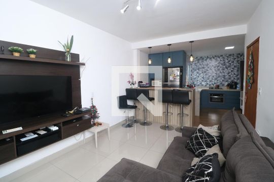 Sala de apartamento à venda com 2 quartos, 135m² em Jardim Stetel, Santo André