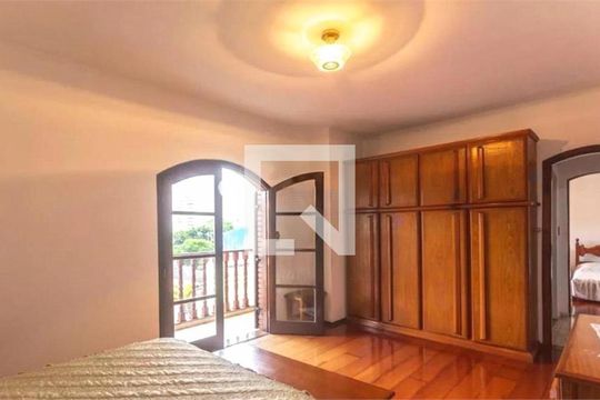 Casa à venda com 4 quartos, 530m² em Jardim do Mar, São Bernardo do Campo