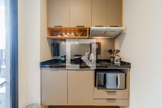 Studio de kitnet/studio à venda com 1 quarto, 25m² em Vila Madalena, São Paulo