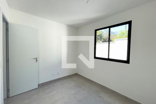 Quarto de apartamento à venda com 2 quartos, 49m² em Jardim Atlântico, Belo Horizonte