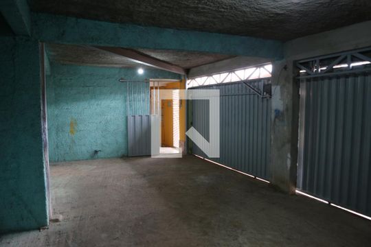 Garagem de apartamento para alugar com 2 quartos, 48m² em Olaria, Belo Horizonte