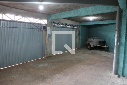 Garagem de apartamento para alugar com 2 quartos, 48m² em Olaria, Belo Horizonte