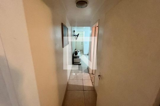 Corredor de apartamento à venda com 2 quartos, 55m² em Água Fria, São Paulo
