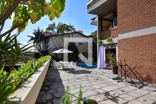 Área comum de casa à venda com 5 quartos, 518m² em Jardim Guedala, São Paulo