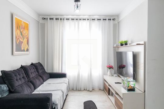 Sala de apartamento para alugar com 2 quartos, 49m² em Jardim Danfer, São Paulo
