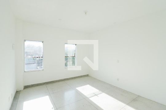 Quarto de casa para alugar com 1 quarto, 50m² em Parque Peruche, São Paulo