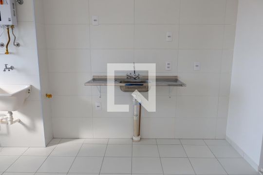 Cozinha de apartamento para alugar com 2 quartos, 46m² em Quitaúna, Osasco