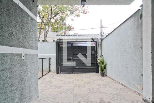 Área externa de casa à venda com 4 quartos, 220m² em Parque Peruche, São Paulo
