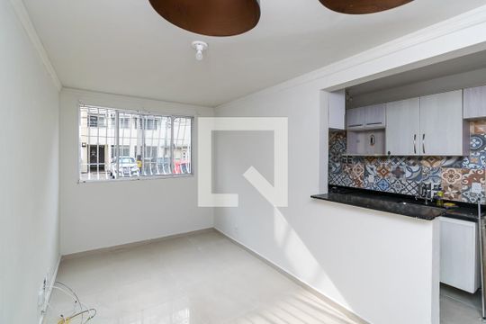 Sala de apartamento para alugar com 2 quartos, 47m² em Parada de Lucas, Rio de Janeiro