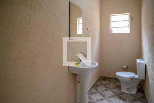 Lavabo de casa à venda com 3 quartos, 200m² em Vila Gumercindo, São Paulo