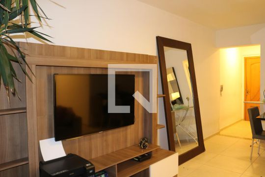 Sala de apartamento à venda com 3 quartos, 81m² em Vila Hamburguesa, São Paulo