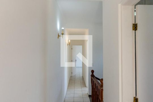Corredor de casa à venda com 3 quartos, 366m² em Jardim Peri, São Paulo