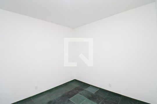 Sala de casa de condomínio para alugar com 2 quartos, 90m² em Portuguesa, Rio de Janeiro