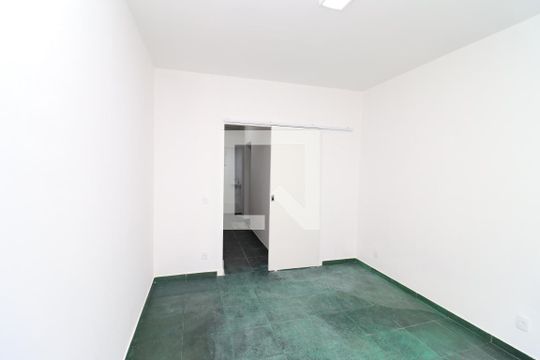 Quarto 1 de casa de condomínio para alugar com 2 quartos, 90m² em Portuguesa, Rio de Janeiro
