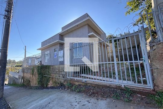 Fachada  de casa à venda com 3 quartos, 71m² em Scharlau, São Leopoldo