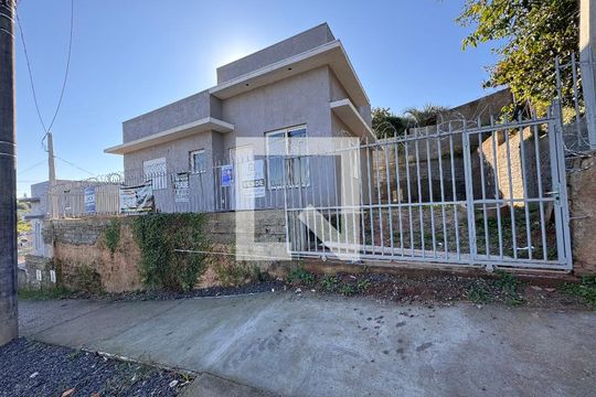 Fachada  de casa à venda com 3 quartos, 71m² em Scharlau, São Leopoldo
