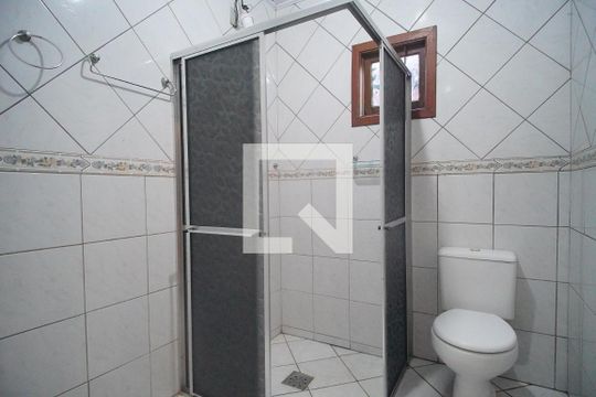 Banheiro de casa para alugar com 2 quartos, 60m² em Santo Afonso, Novo Hamburgo