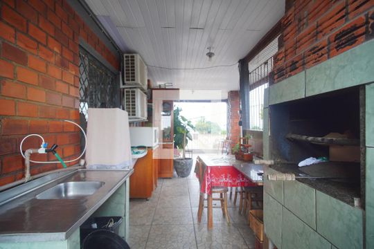 Churrasqueira de casa à venda com 2 quartos, 320m² em Canudos, Novo Hamburgo