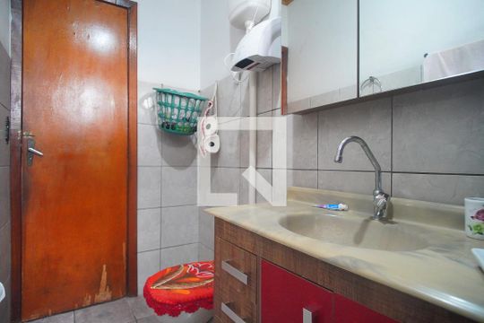 Banheiro Social de casa à venda com 2 quartos, 320m² em Canudos, Novo Hamburgo